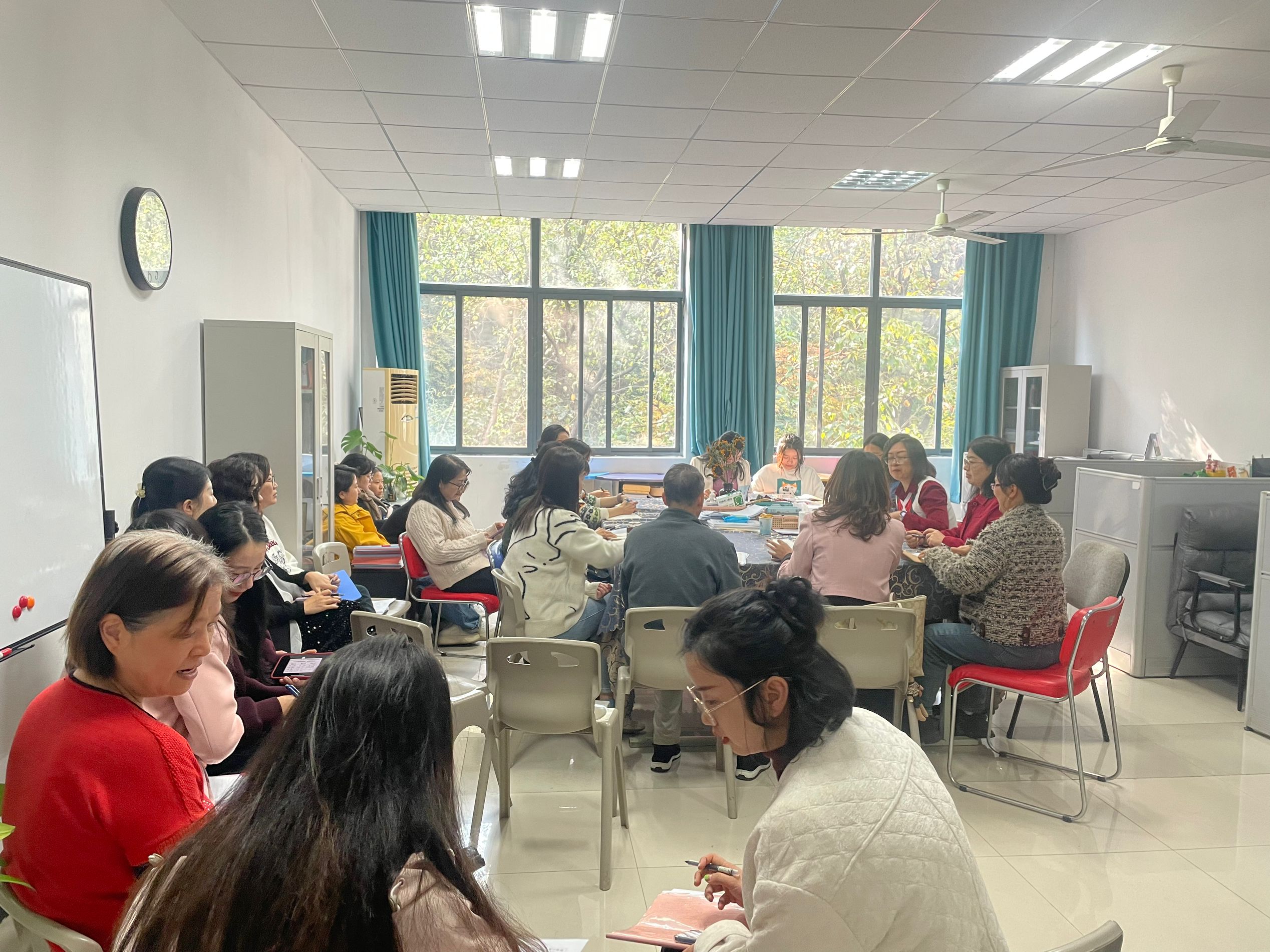 分组研讨 分组研讨