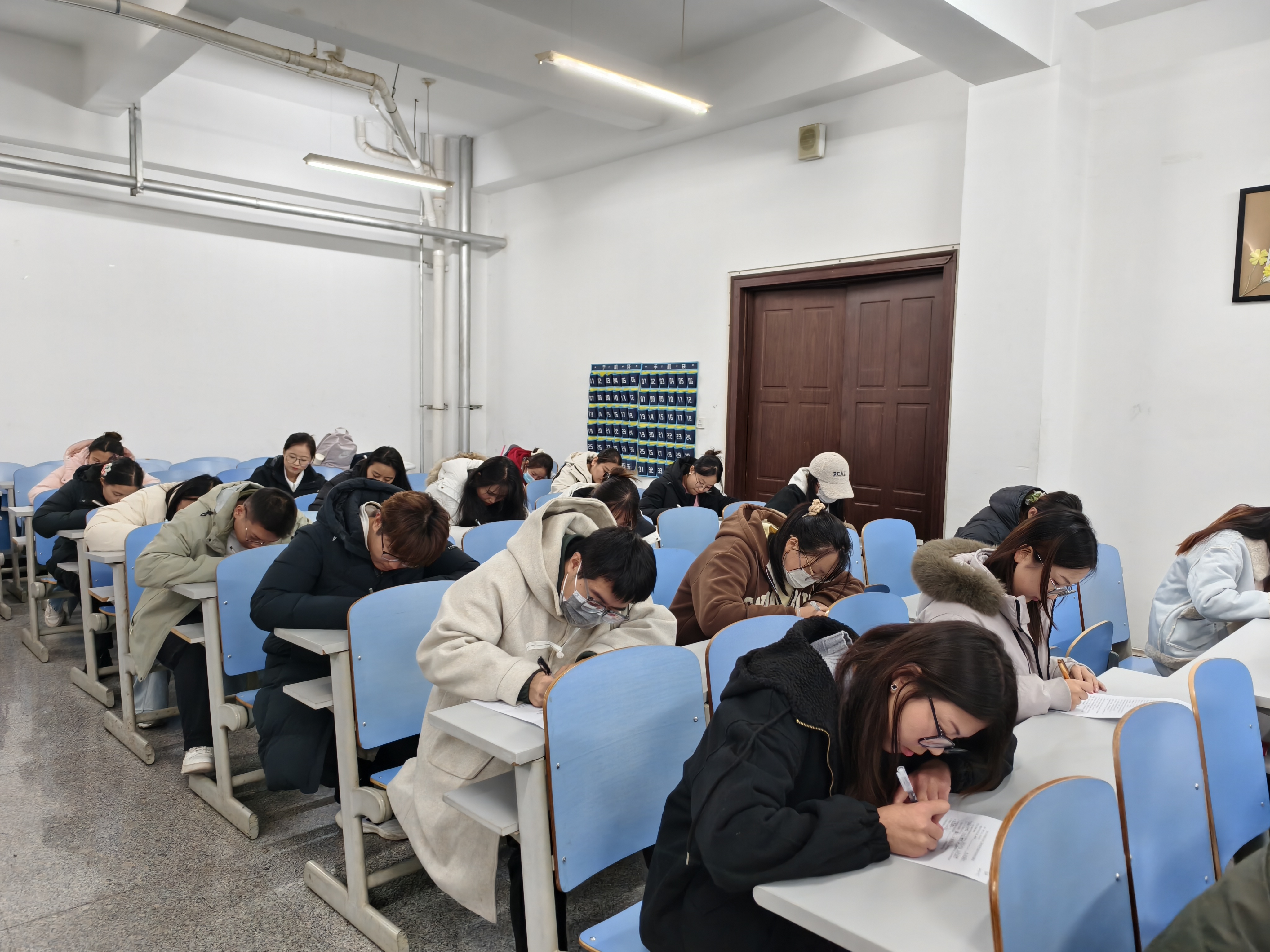 微信图片_20251027093551_468_191 微信图片_20251027093551_468_191