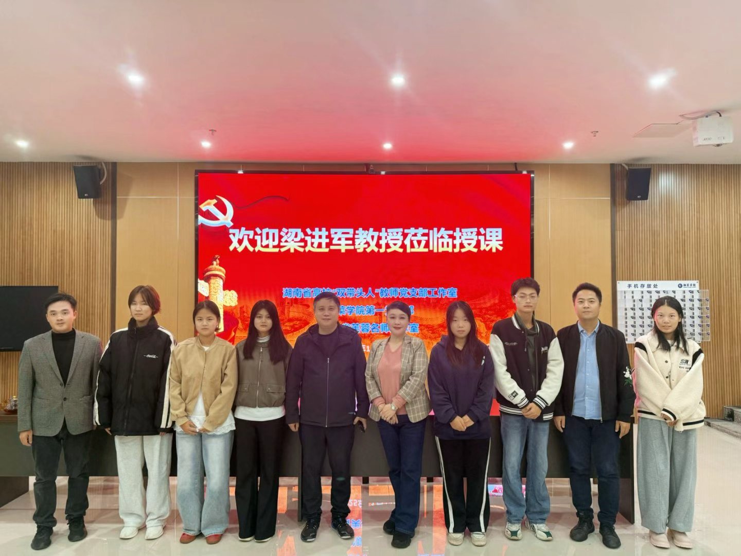 a409f832ce14bb78b9c0219eaf2daf16