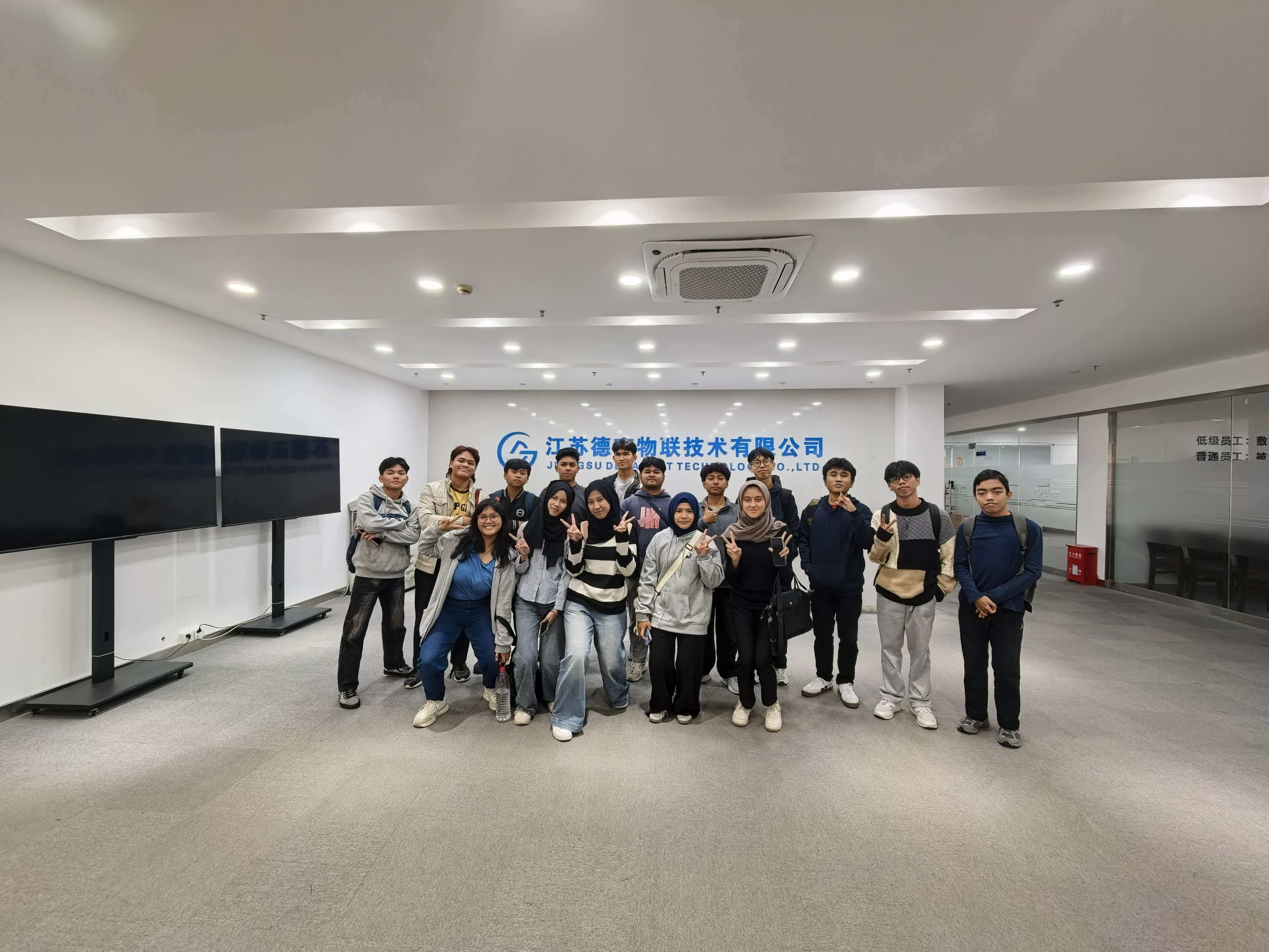 e91a221c-7540-4b7b-89fb-77f02986ddc6_d