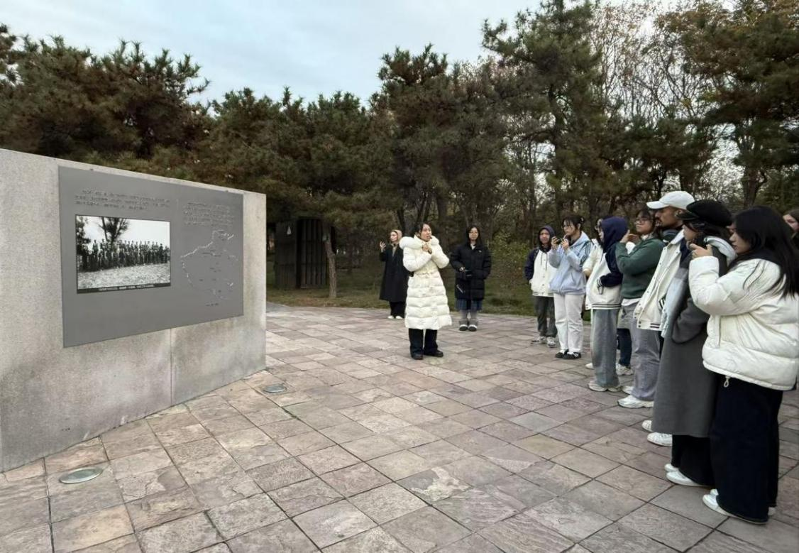 豫见汉字 读懂中国 中华汉字文化园架起中外文明交流桥 - 郑州大学文学院汉字文明研究中心党支部 - 思政网育人号