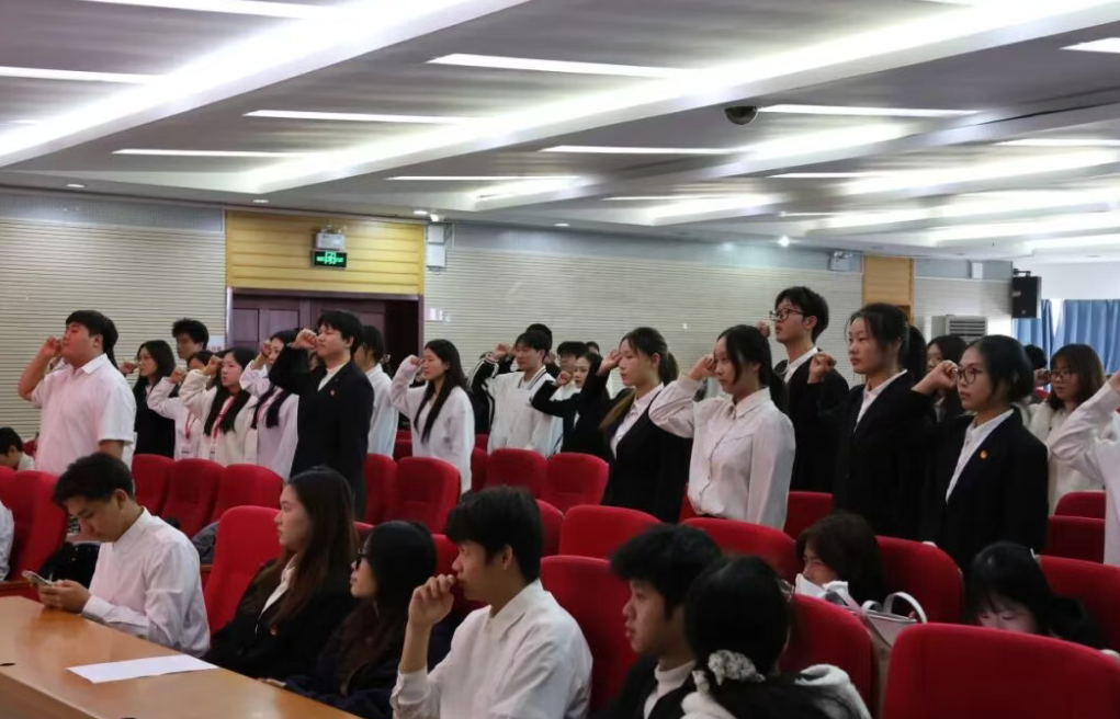 屏幕截图 2025-11-21 214701 屏幕截图 2025-11-21 214701