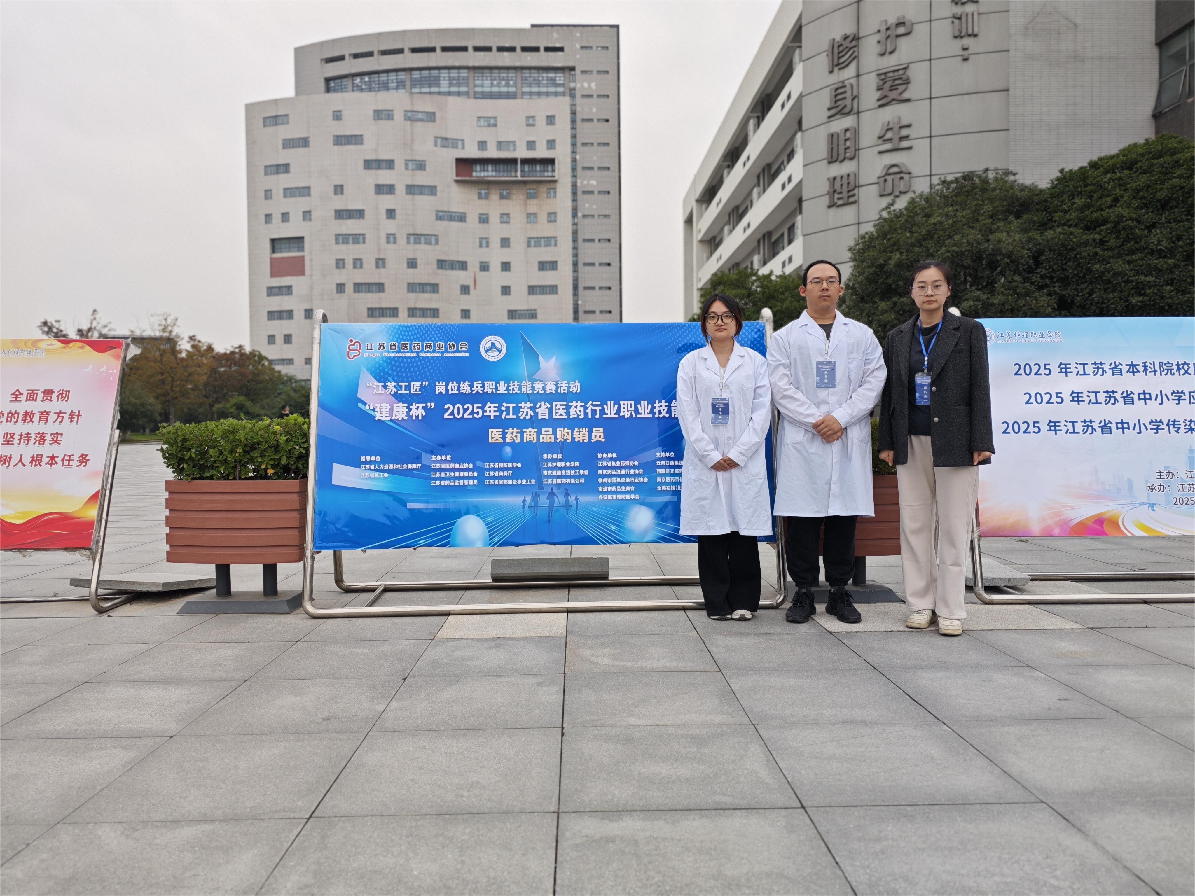 4c229d38-1787-4e53-9bc0-f2ddd4060762 4c229d38-1787-4e53-9bc0-f2ddd4060762