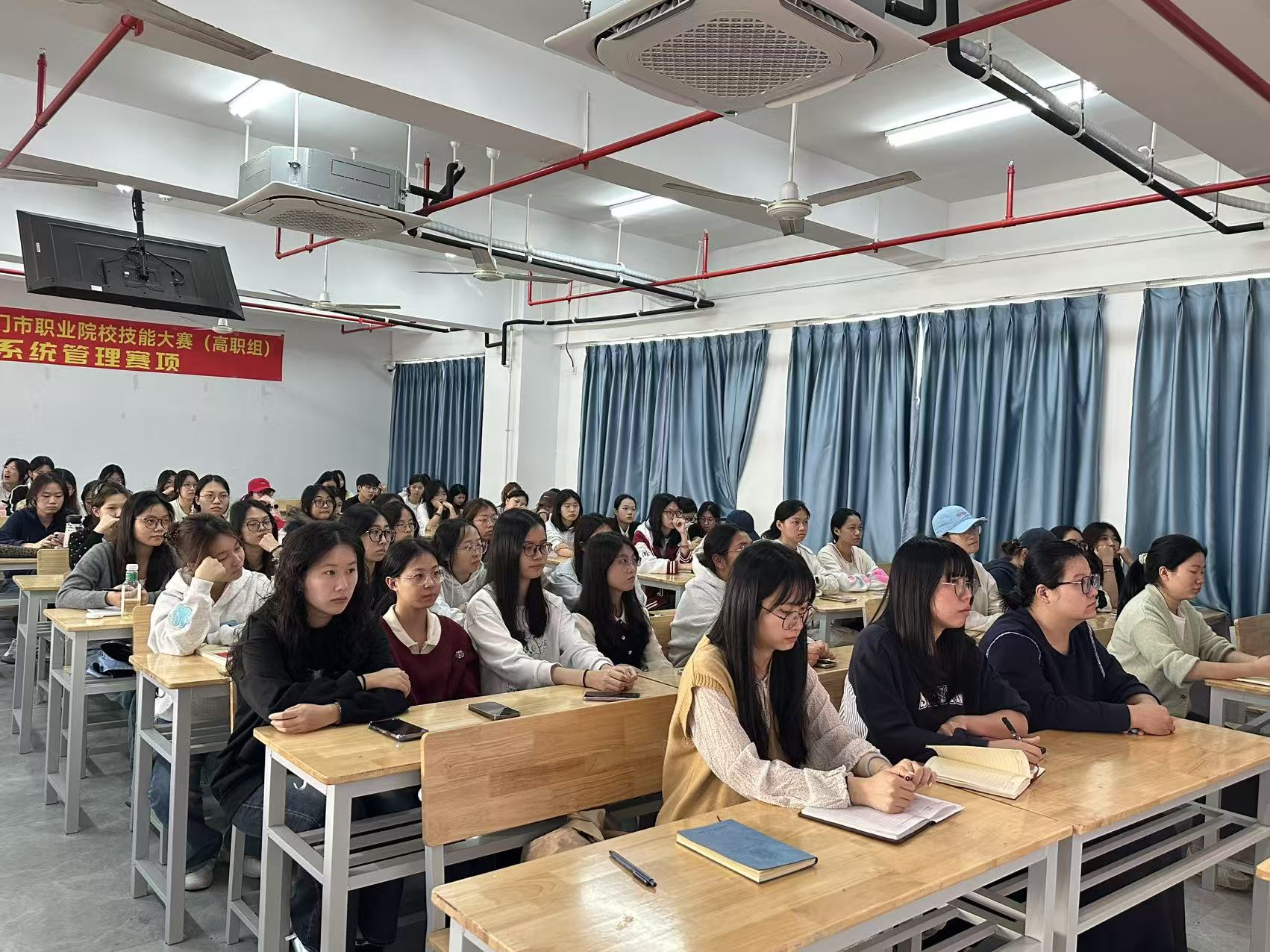 2b2de1e290a5ea249944dfda4c2e9c85