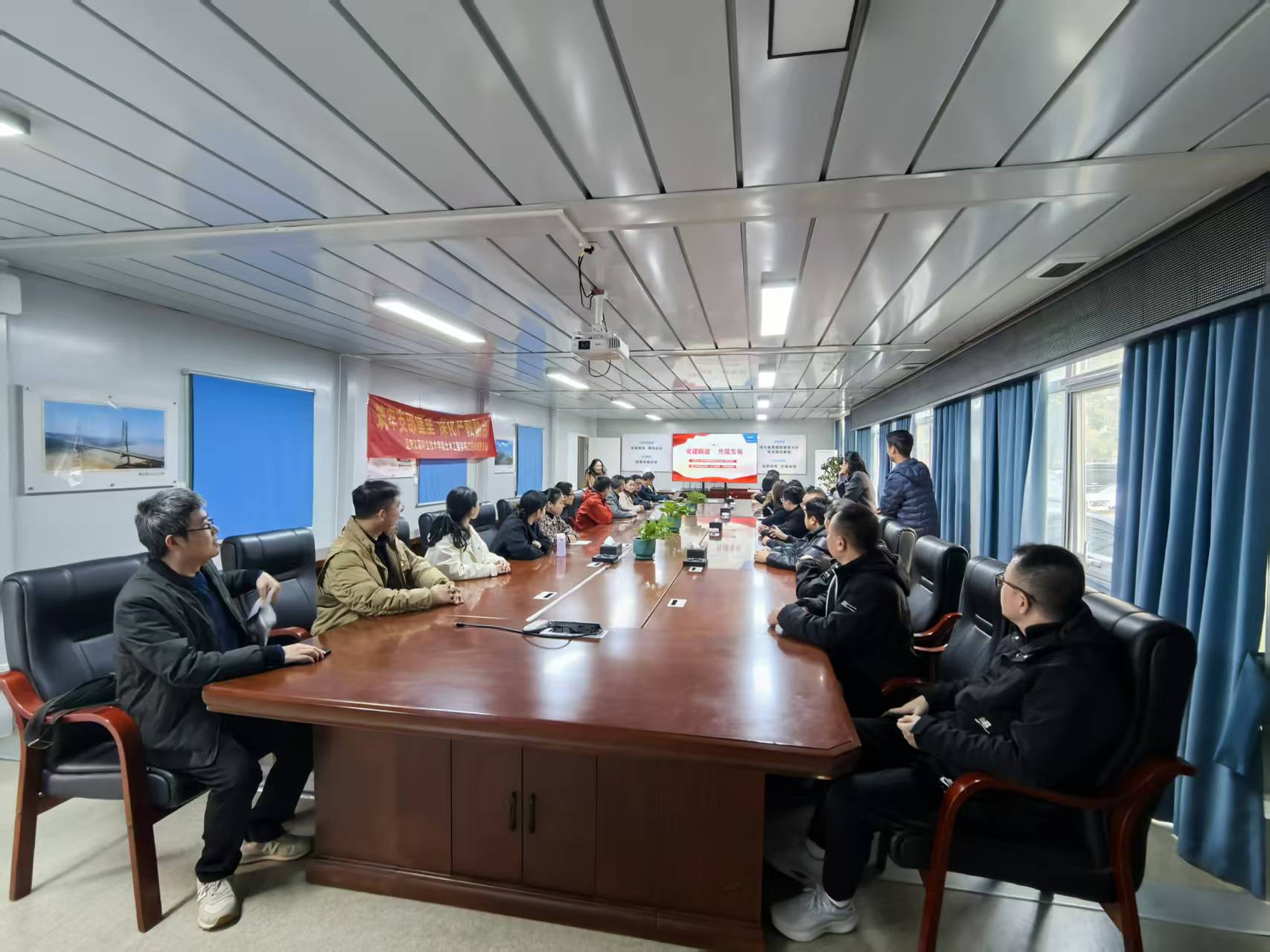 b850ed73674307f43153479804822f3f