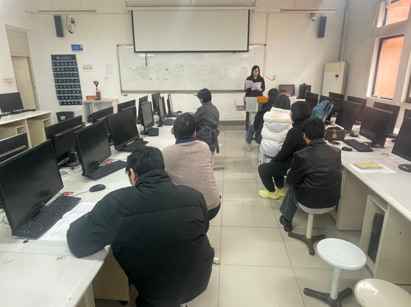 党员大会-20251030