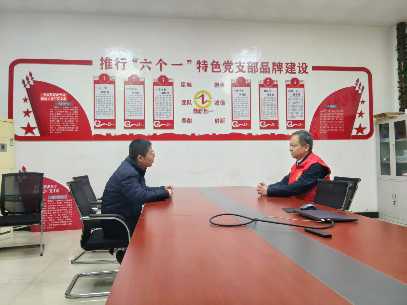 99d8fa0fe8b42616f65044f0147a1ee