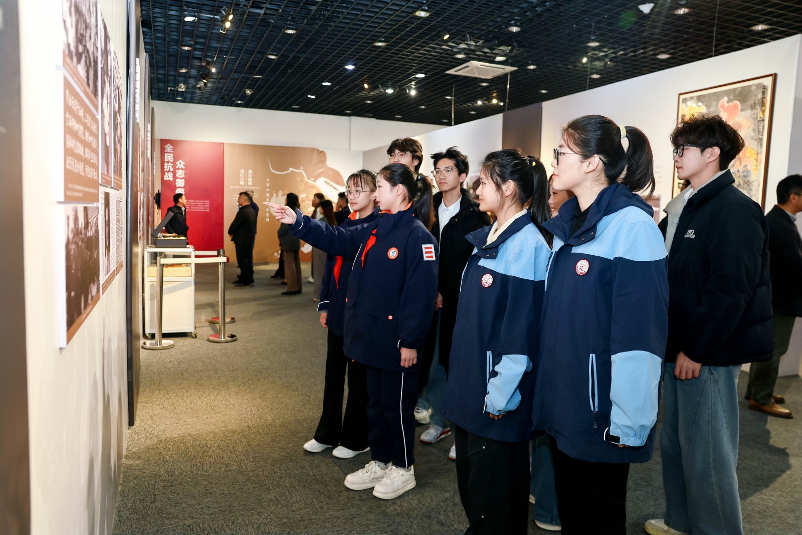 红色场馆里的信仰之源02