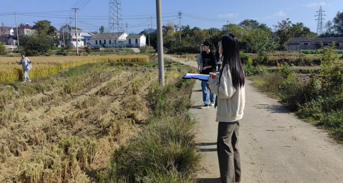 师生深入乡村开展产业规划调研 师生深入乡村开展产业规划调研