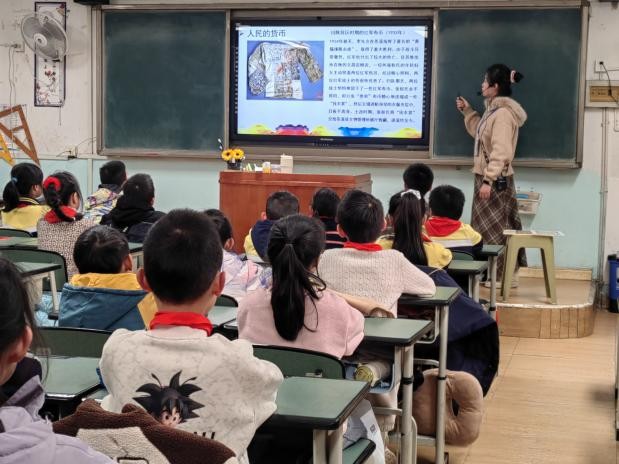 大中小思政之西河小学-学生讲解