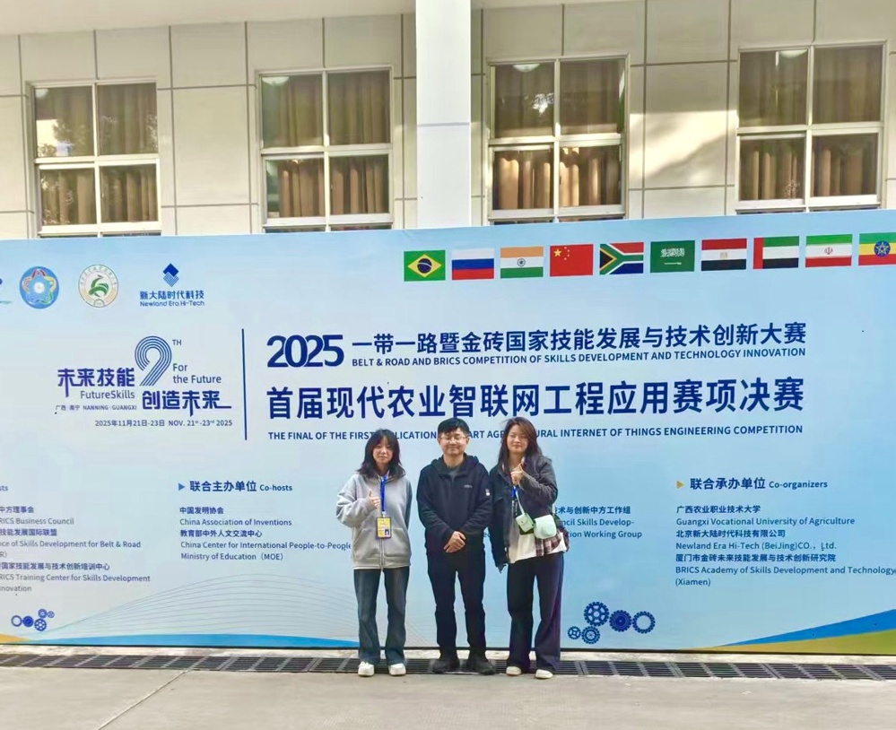 da6b714ff8914e3d9ec4