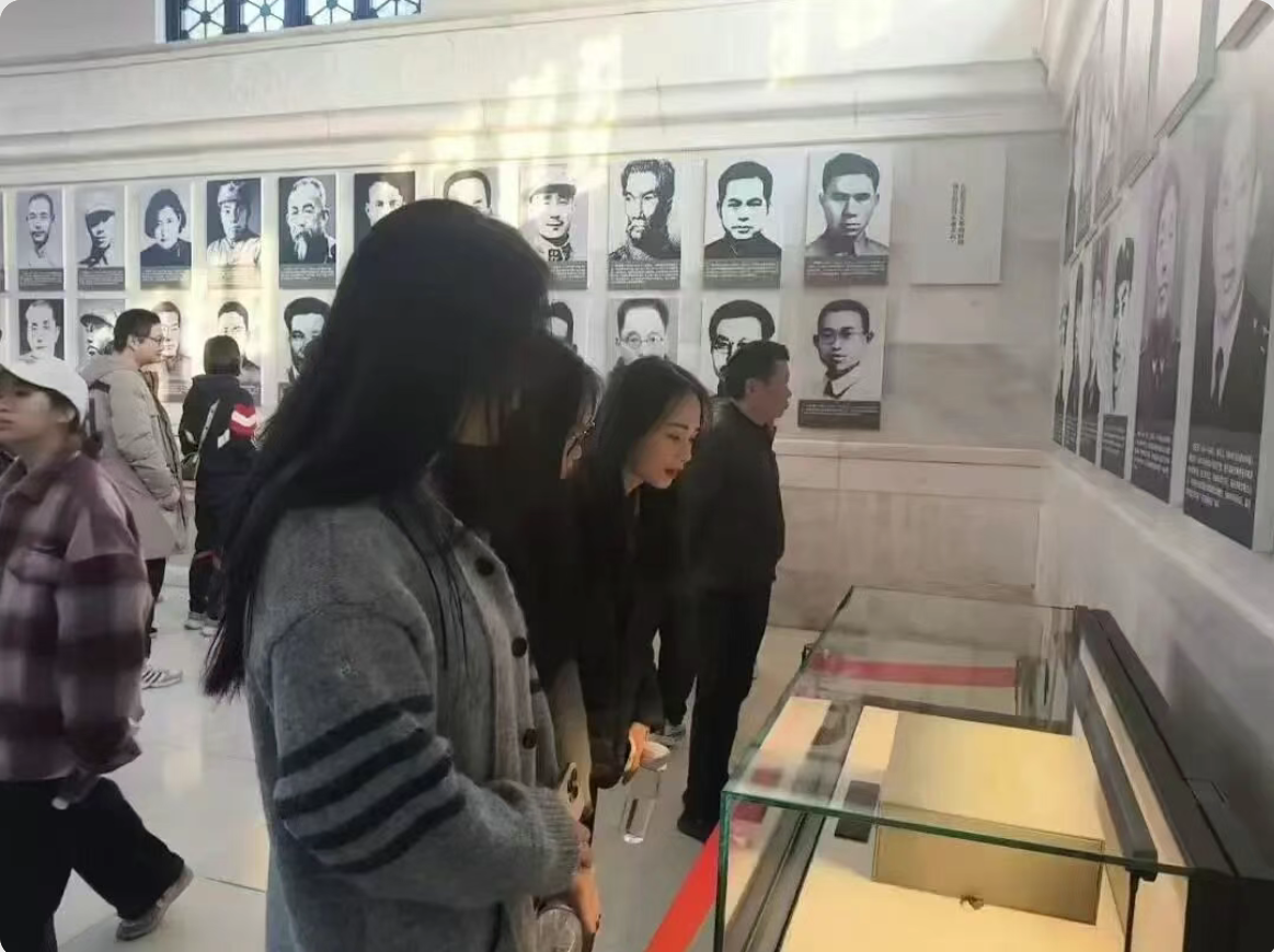 屏幕截图 2025-12-09 194445