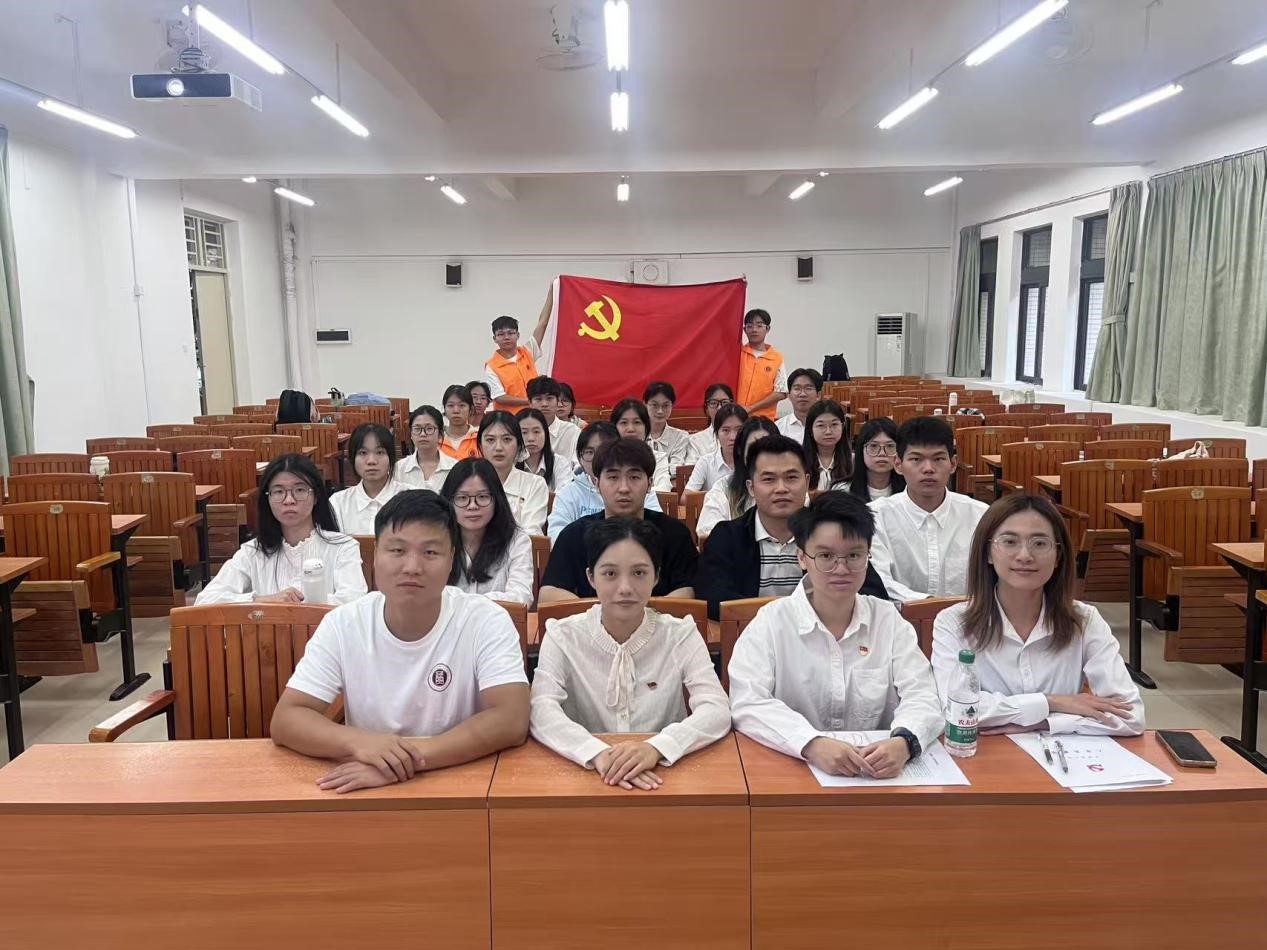 图9:全体同志合影留念 图9:全体同志合影留念