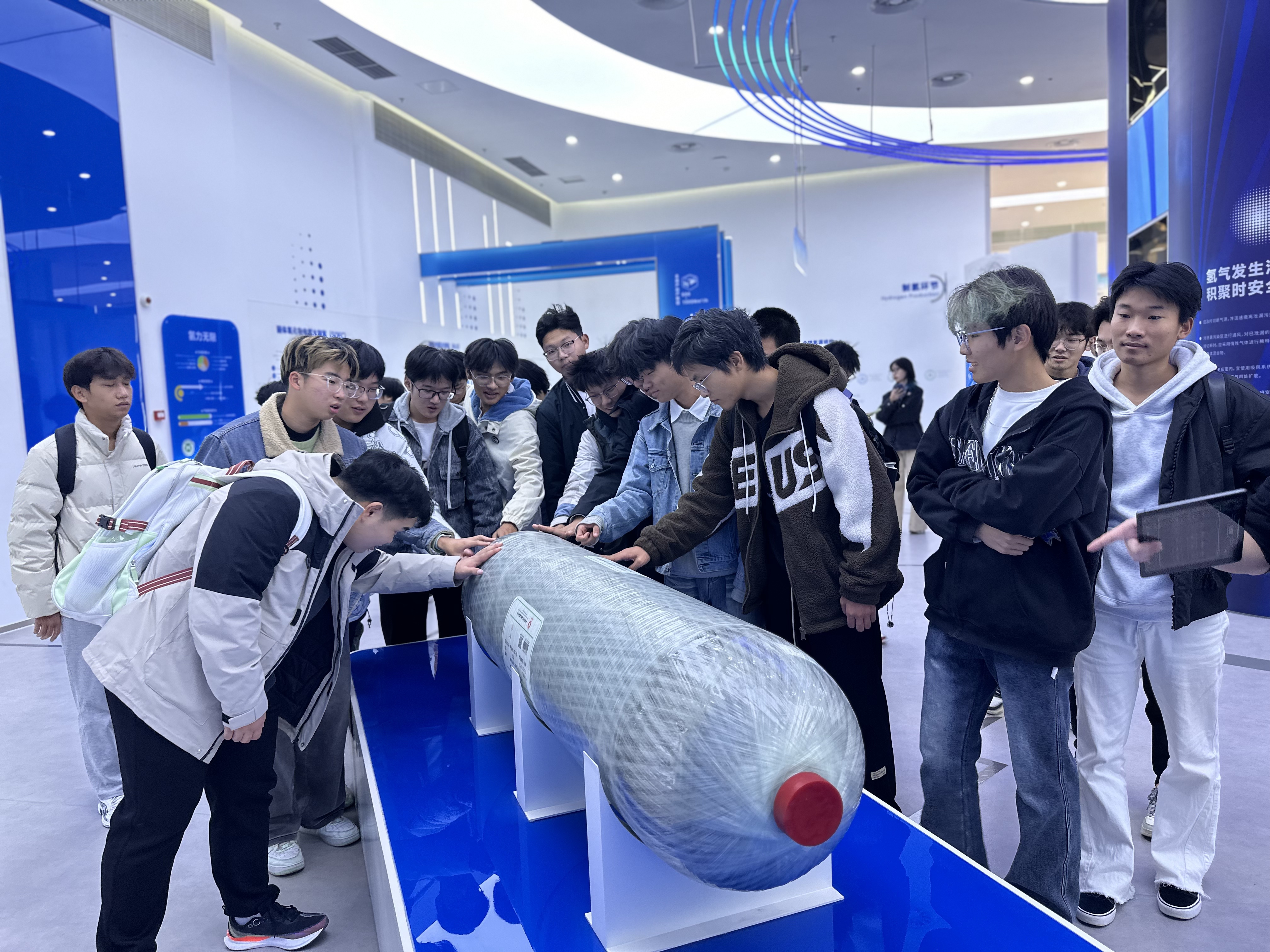 微信图片_20251210114712_561_184 微信图片_20251210114712_561_184