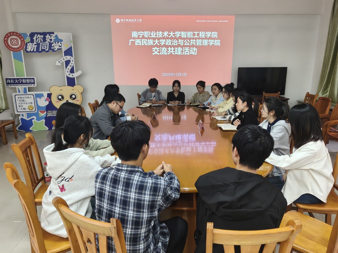 DBC460C03643CA4E715986B1C2A168CB DBC460C03643CA4E715986B1C2A168CB