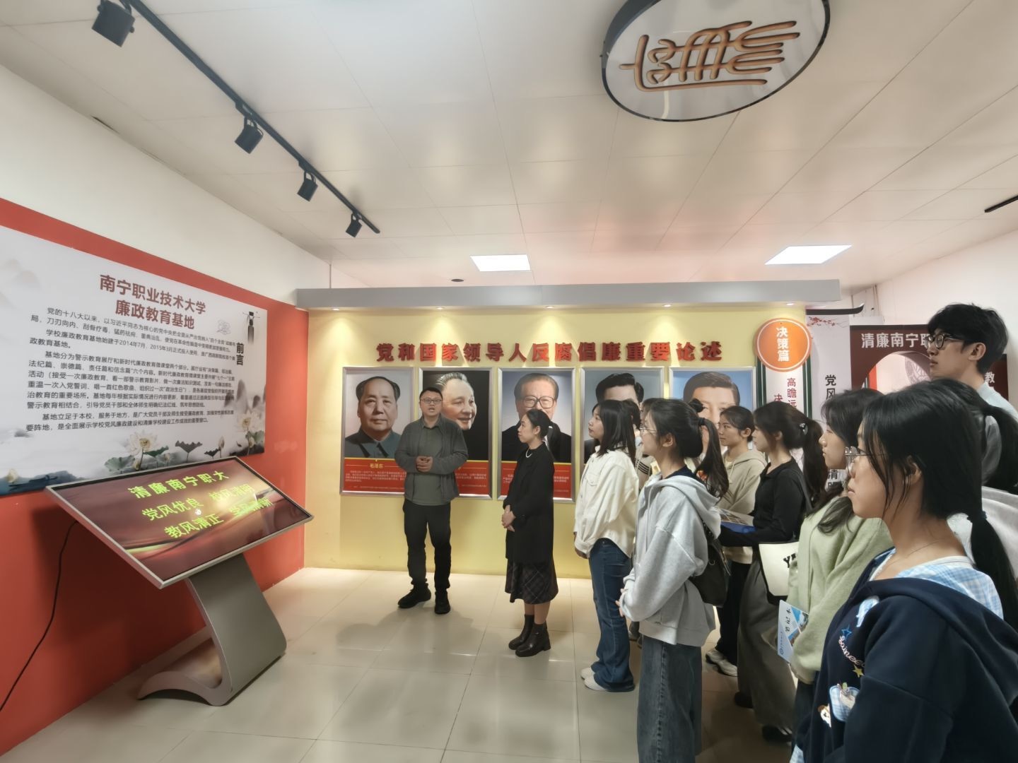 FB9E3634A7B8B2A532CF8C20EEC0B224 FB9E3634A7B8B2A532CF8C20EEC0B224