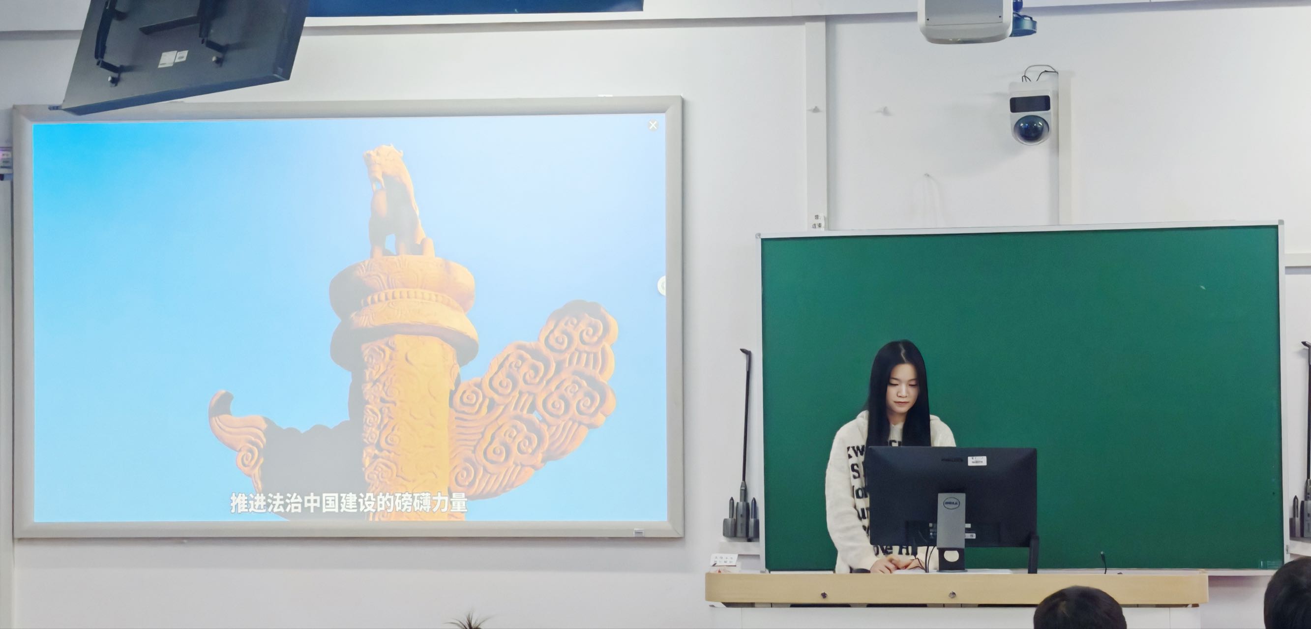 518e86195abb4feda37a80736e865f3e