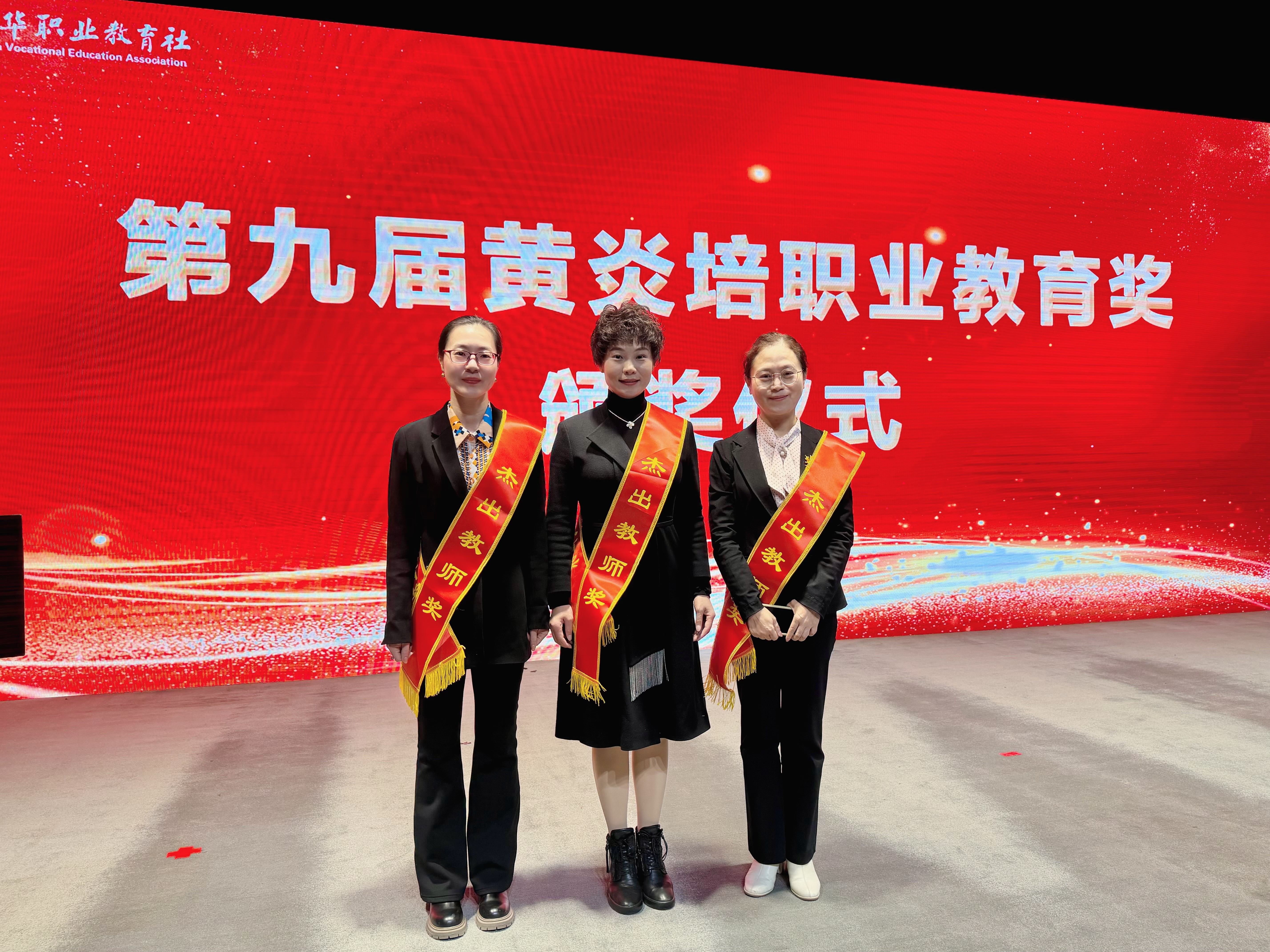 b2faafbd81494d12a5124b941542823a