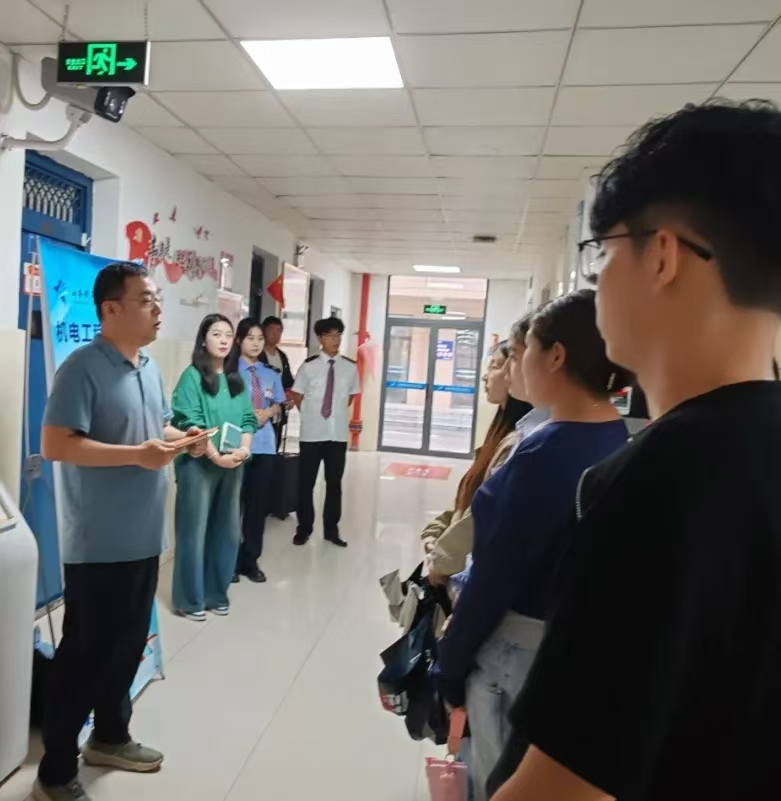 5217e4006c3d3cbb40f5cc22b91a1a70