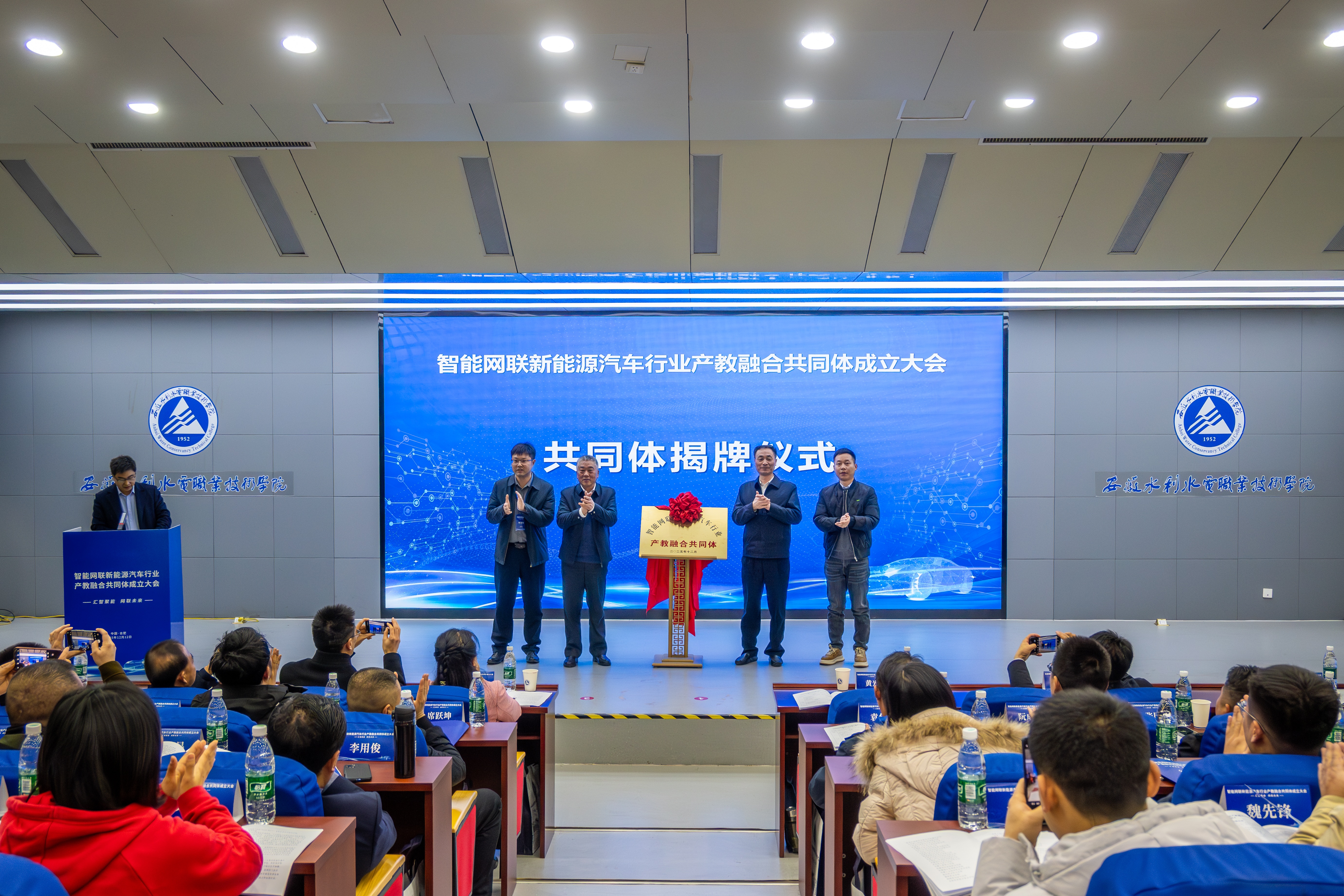 75A92AE3E2C7FBAC9DDA612E5B3_E2AC5B0E_F240F9(1)