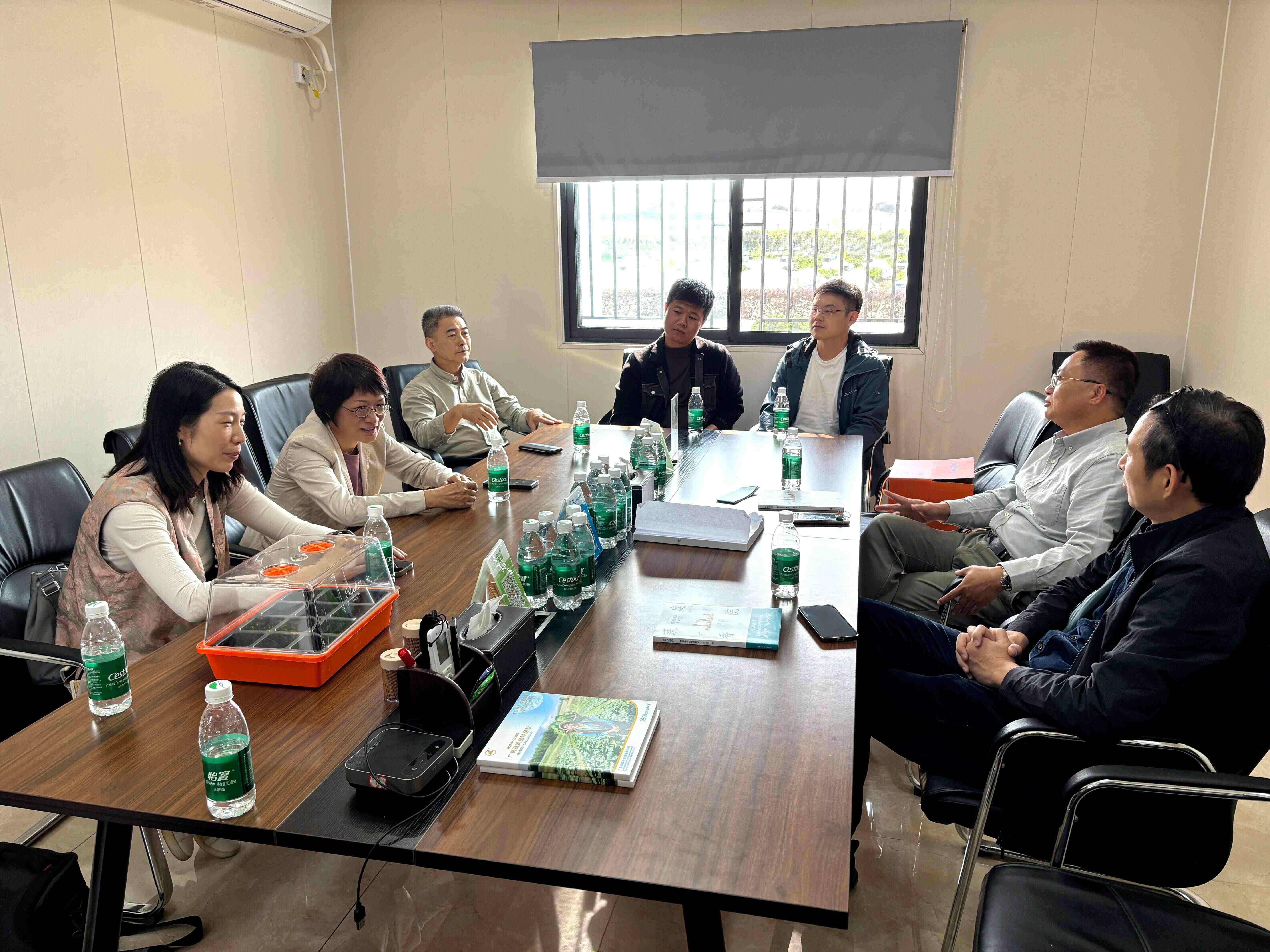 热带农林学院林春华院长率队与广良种业公司负责人交流