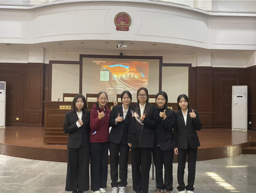 弘扬宪法精神，培育时代新人——上海师范大学哲学与法政学院开展“宪法宣传周”主题系列活动（12）