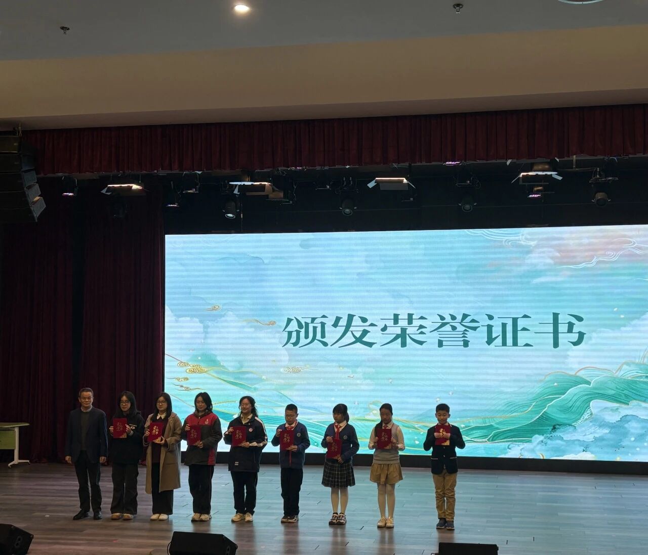 青春不“毒”行,平安伴成长——上海师范大学法学社参与海湾旅游区2025年秋季在校学生毒品预防教育活动(4) 青春不“毒”行,平安伴成长——上海师范大学法学社参与海湾旅游区2025年秋季在校学生毒品预防教育活动(4)