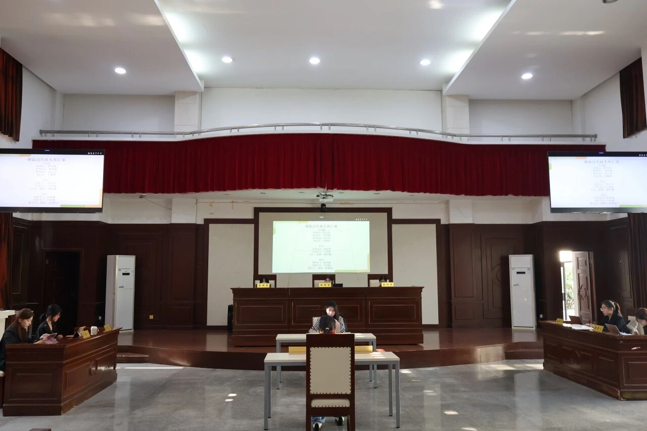 弘扬宪法精神，培育时代新人——上海师范大学哲学与法政学院开展“宪法宣传周”主题系列活动（1）