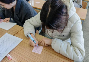 Z$X}%`ZQFNBFJE@8]@%[55D