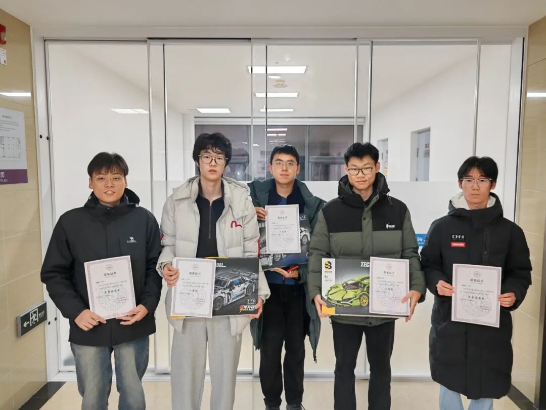 9402f6529158b48a4ba2d116afaadcac