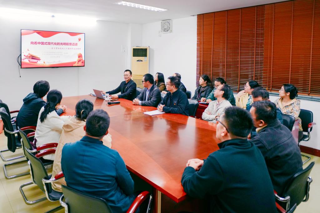 A09A5745B4808FE28EF822EB239_865ED496_18209 A09A5745B4808FE28EF822EB239_865ED496_18209