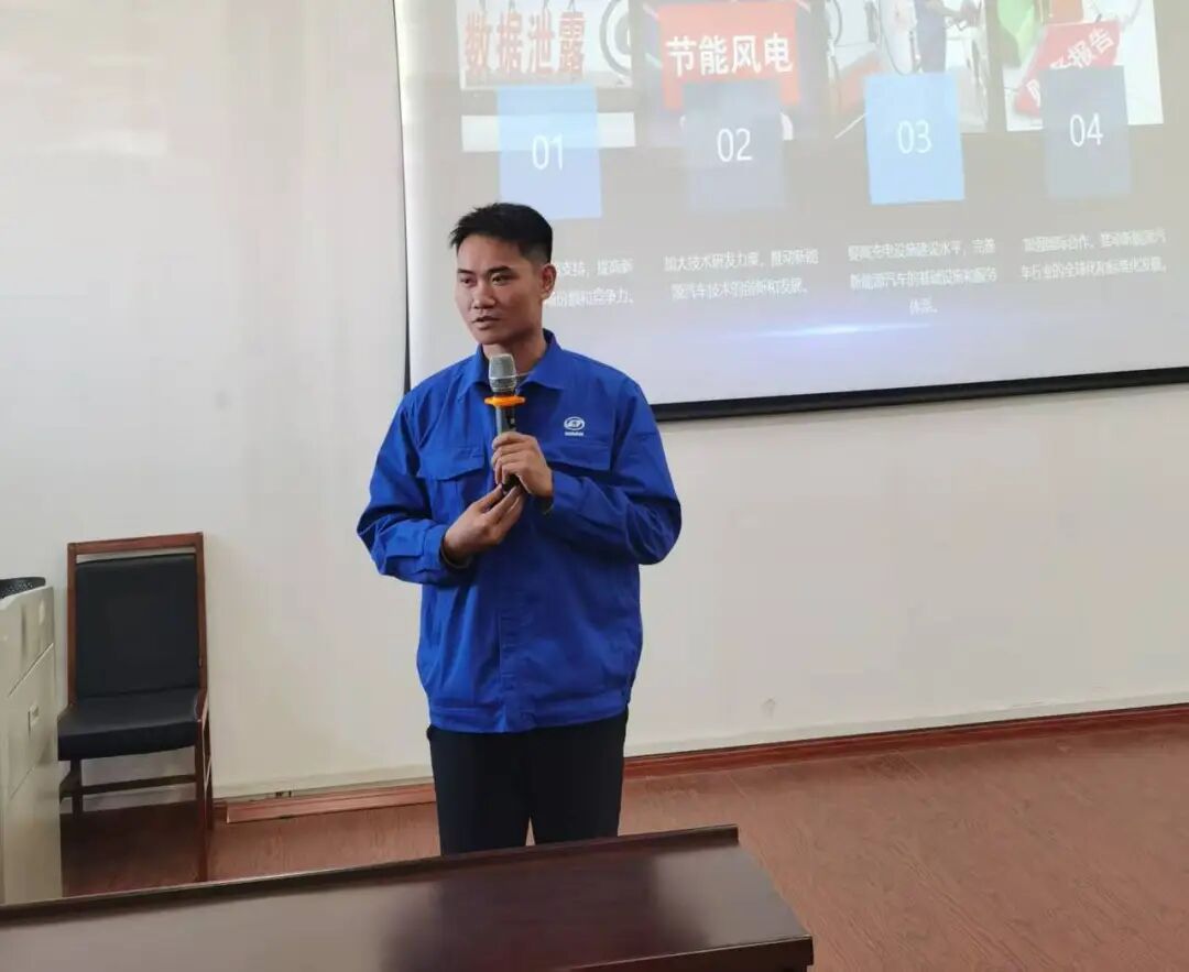 符周耐心解答同学们的问题