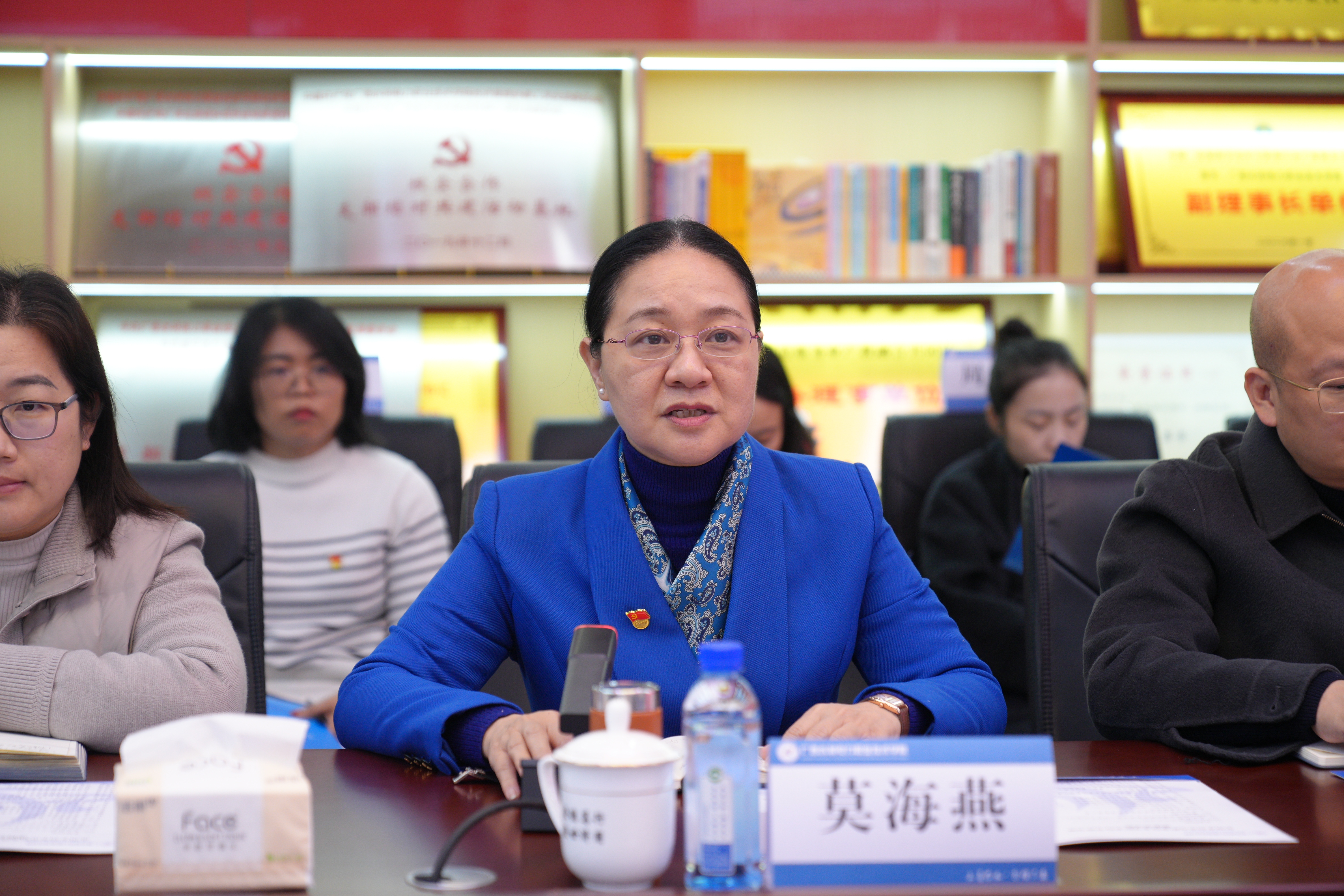 1.莫海燕主持交流分享活动(1) 1.莫海燕主持交流分享活动(1)