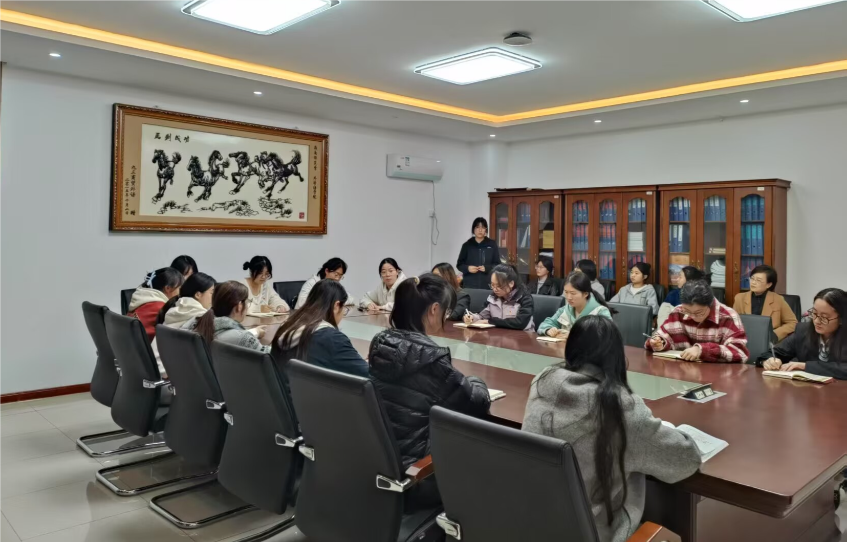 外国语学院学生党员结合实际分享学习感悟