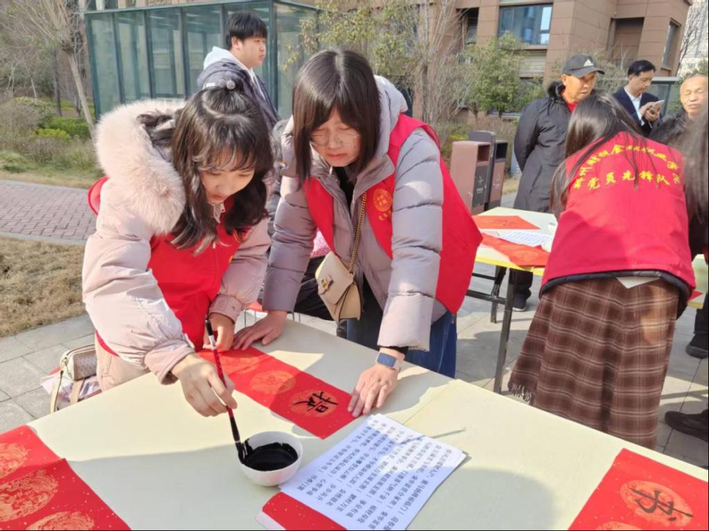 471308F3-E6FA-49A1-B8FF-28E95F1CD714