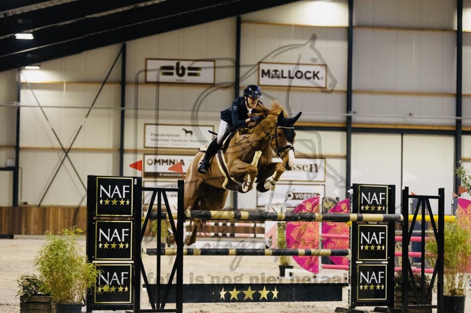 图2.张智轲同学荷兰Deurne SMALL GP赛现场照片