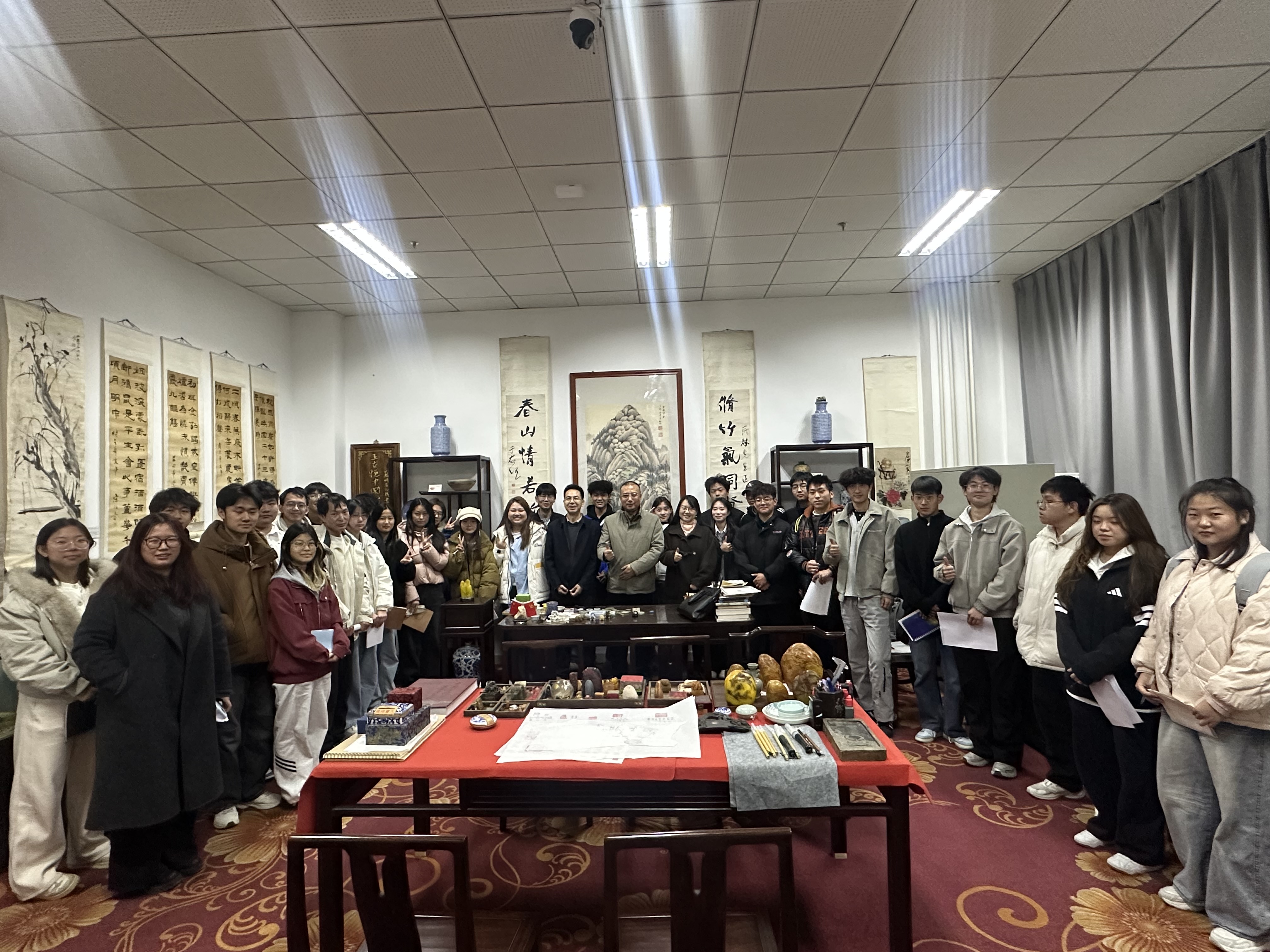 图2 活动合影展示