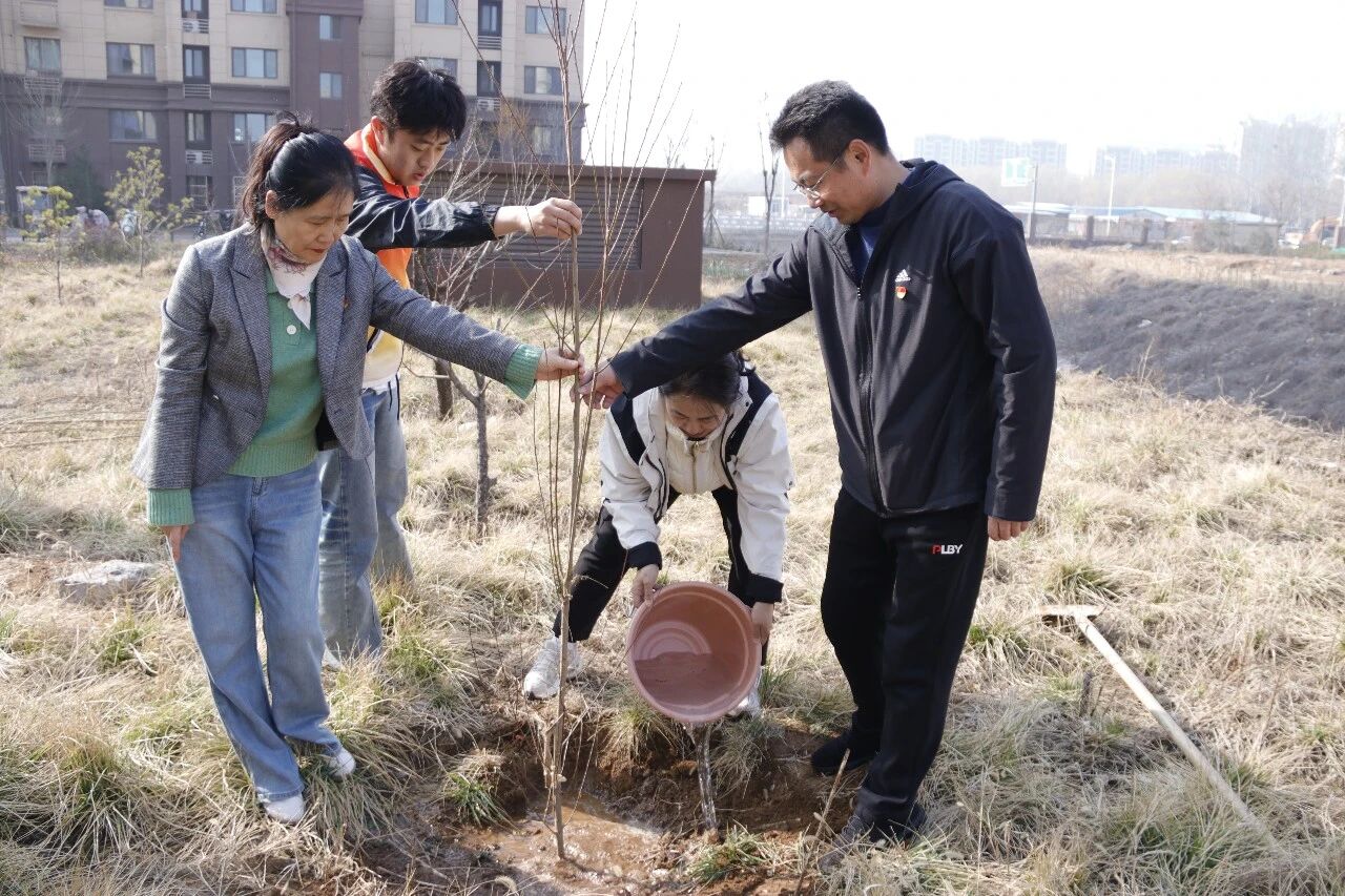 13314FEA00C8BE87B042E70F19B_566F61F5_430A5