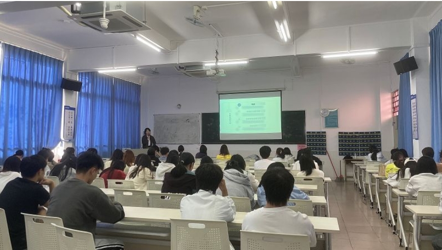 禅城校区讲座现场.png 禅城校区讲座现场.png