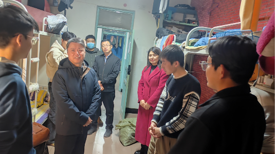 春风送暖入公寓，关怀备至润心田——我校领导带队深入走访“一站式”学生社区