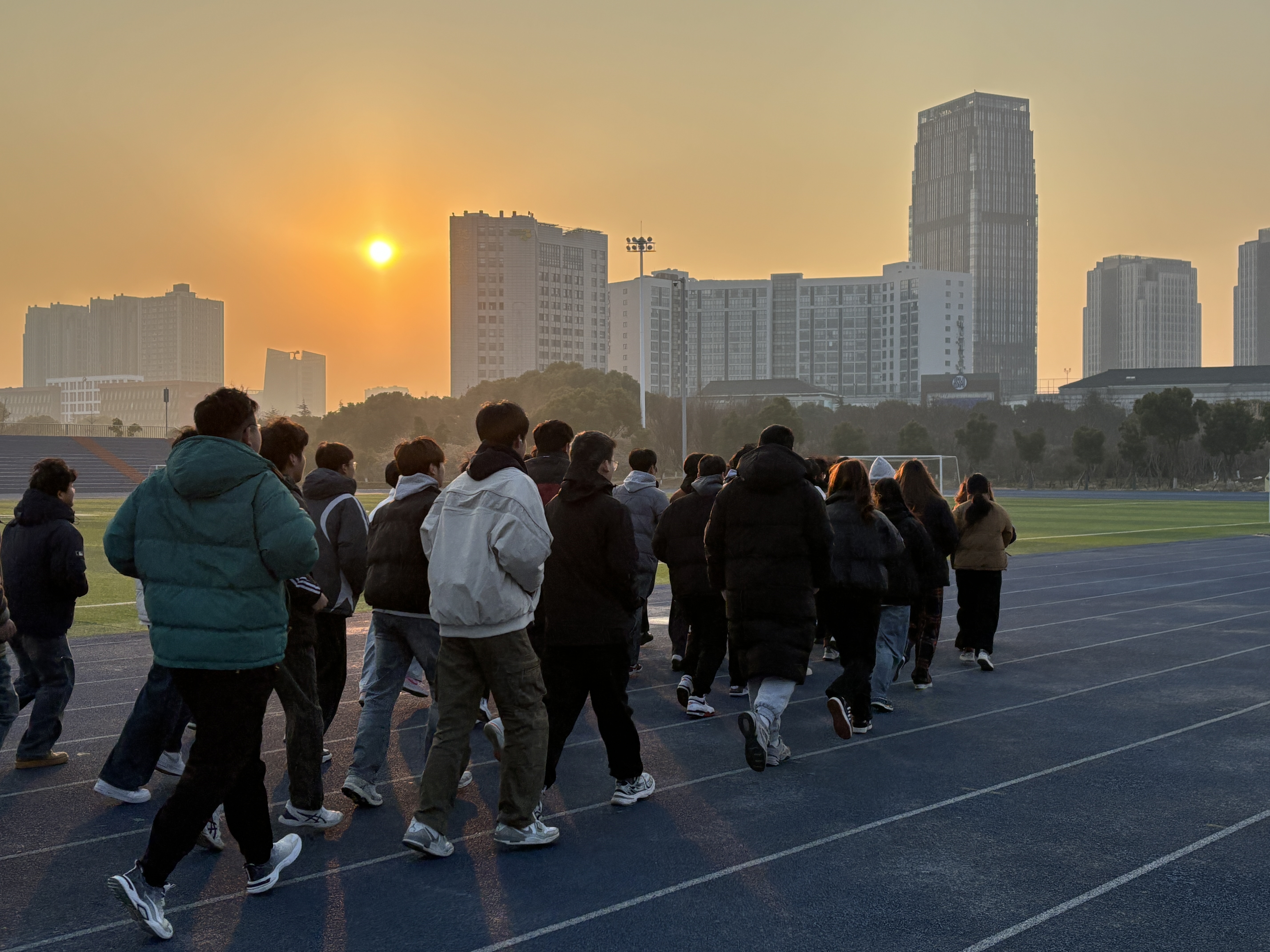 早锻炼.jpg