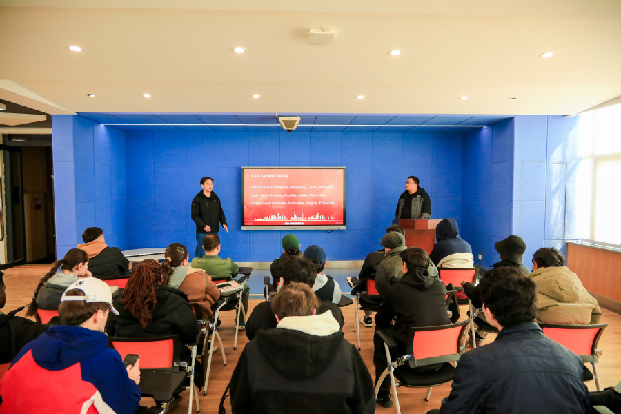 4eed2ffc-e0db-480f-a6aa-af9c19583d35.jpg