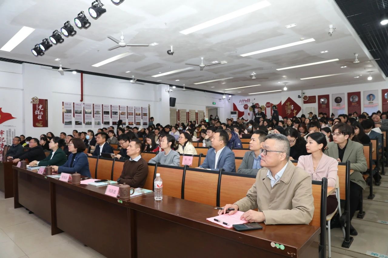 【百名专家进城职】智能控制与物联网大数据领域权威专家刘建伟教授到校开展科技前沿学术讲座 - 柳州城市职业学院 - 一站式云平台