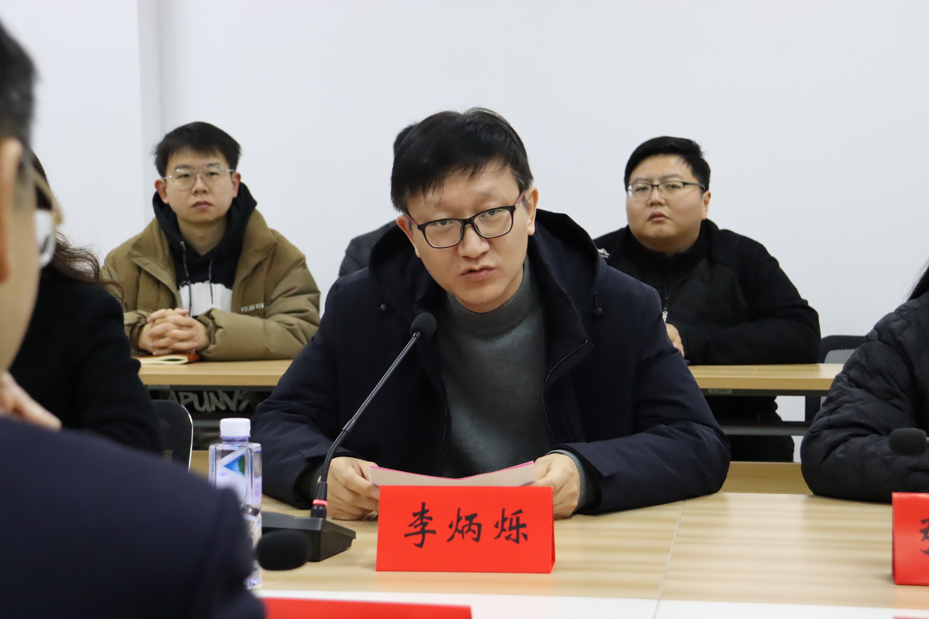 2.李炳烁致欢迎辞.JPG