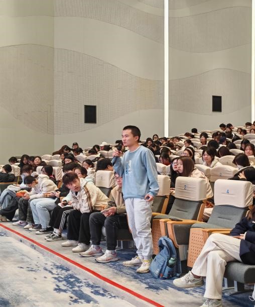 启航科创梦，挑战新未来——学校召开2025年大学生“挑战杯”动员大会2.jpg