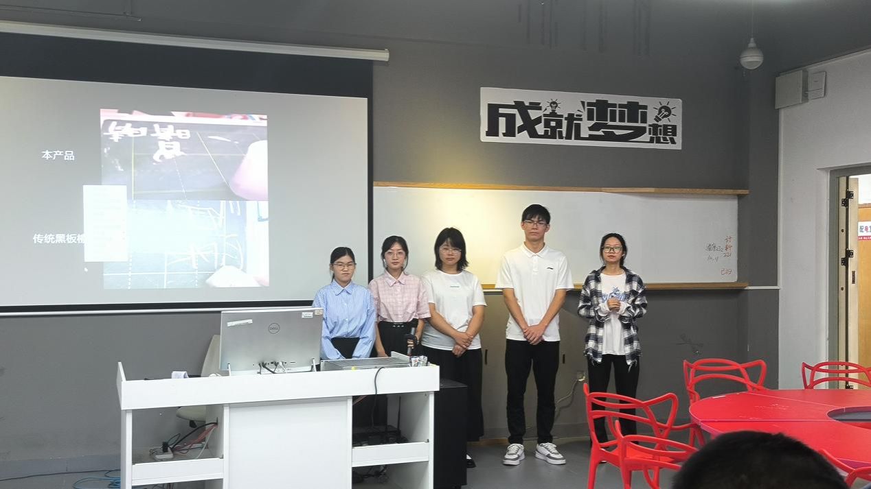 选手答辩现场.jpg
