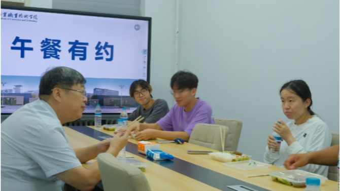 “一站式”学生社区 |“午餐有约”第二期