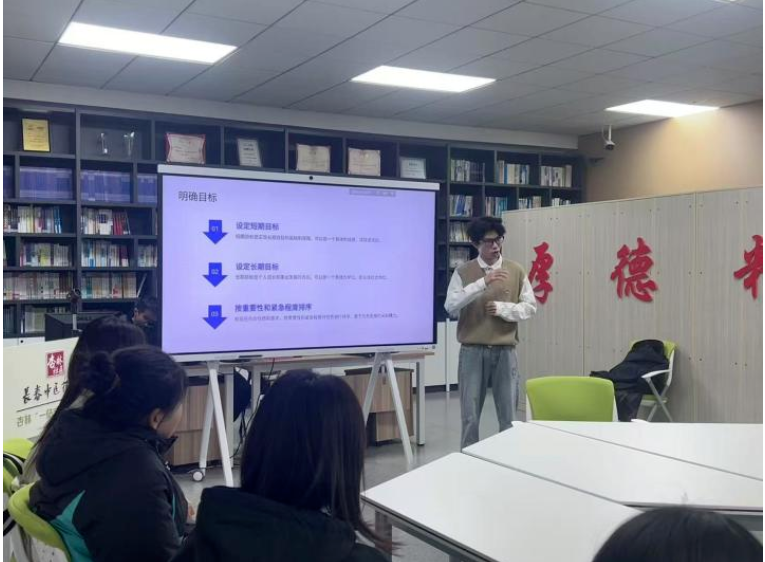 屏幕截图 2025-03-27 230407.png
