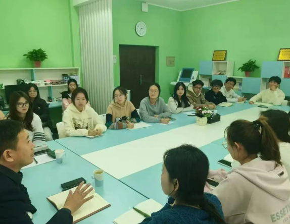 屏幕截图 2025-03-27 225320.png