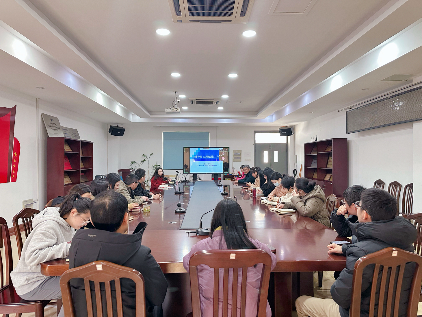 95ee2ec9-9aeb-415b-8e8c-72f8f5a93bc3.jpg